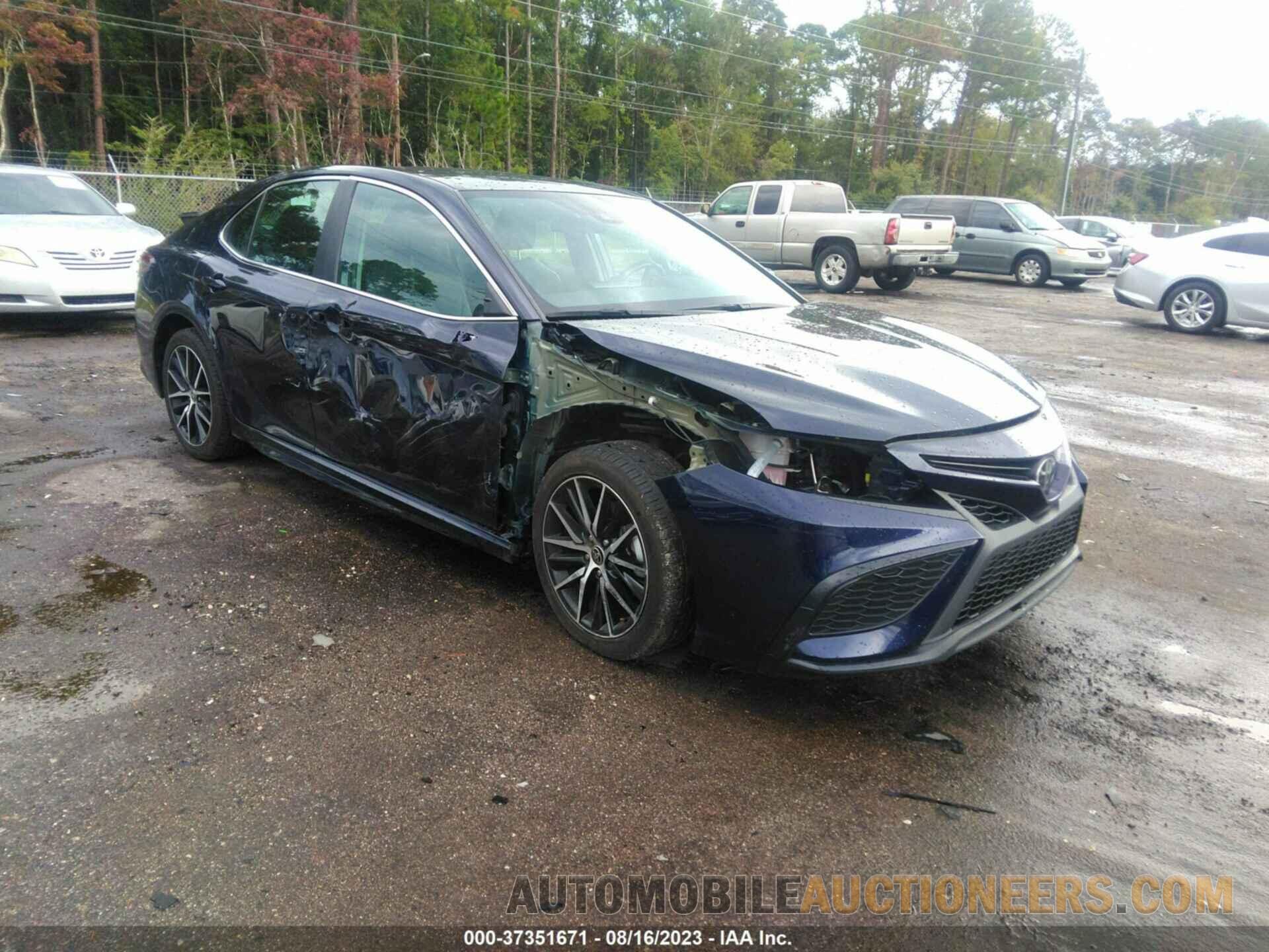 4T1G11AK0NU667275 TOYOTA CAMRY 2022