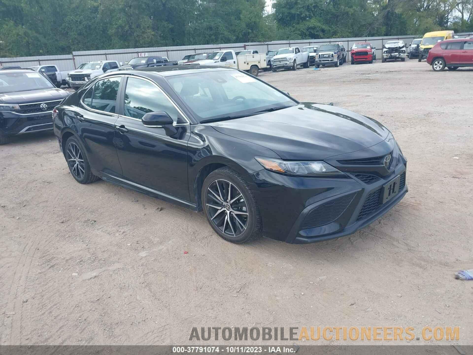 4T1G11AK0NU669723 TOYOTA CAMRY 2022