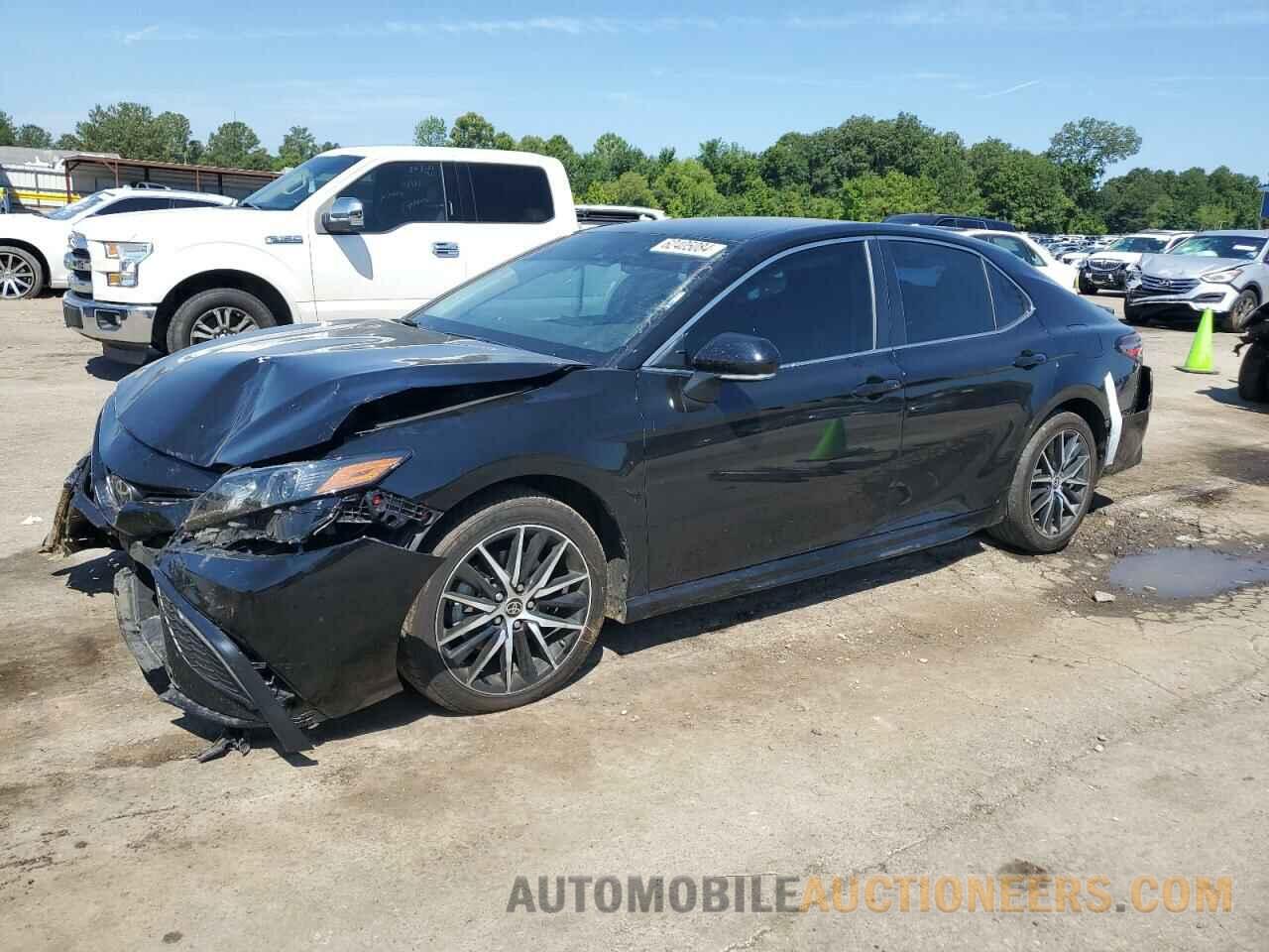 4T1G11AK0NU673979 TOYOTA CAMRY 2022