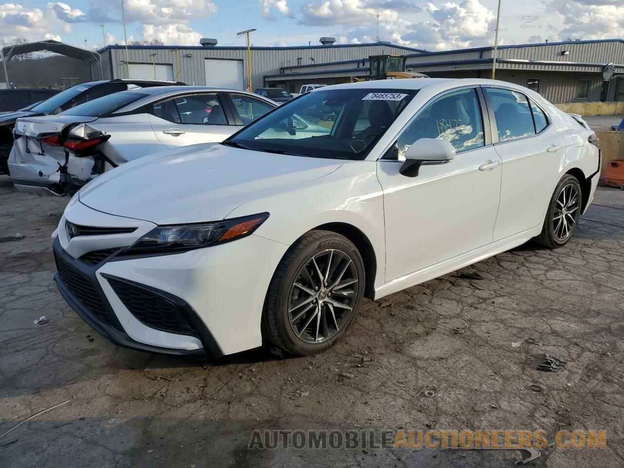 4T1G11AK0NU679636 TOYOTA CAMRY 2022