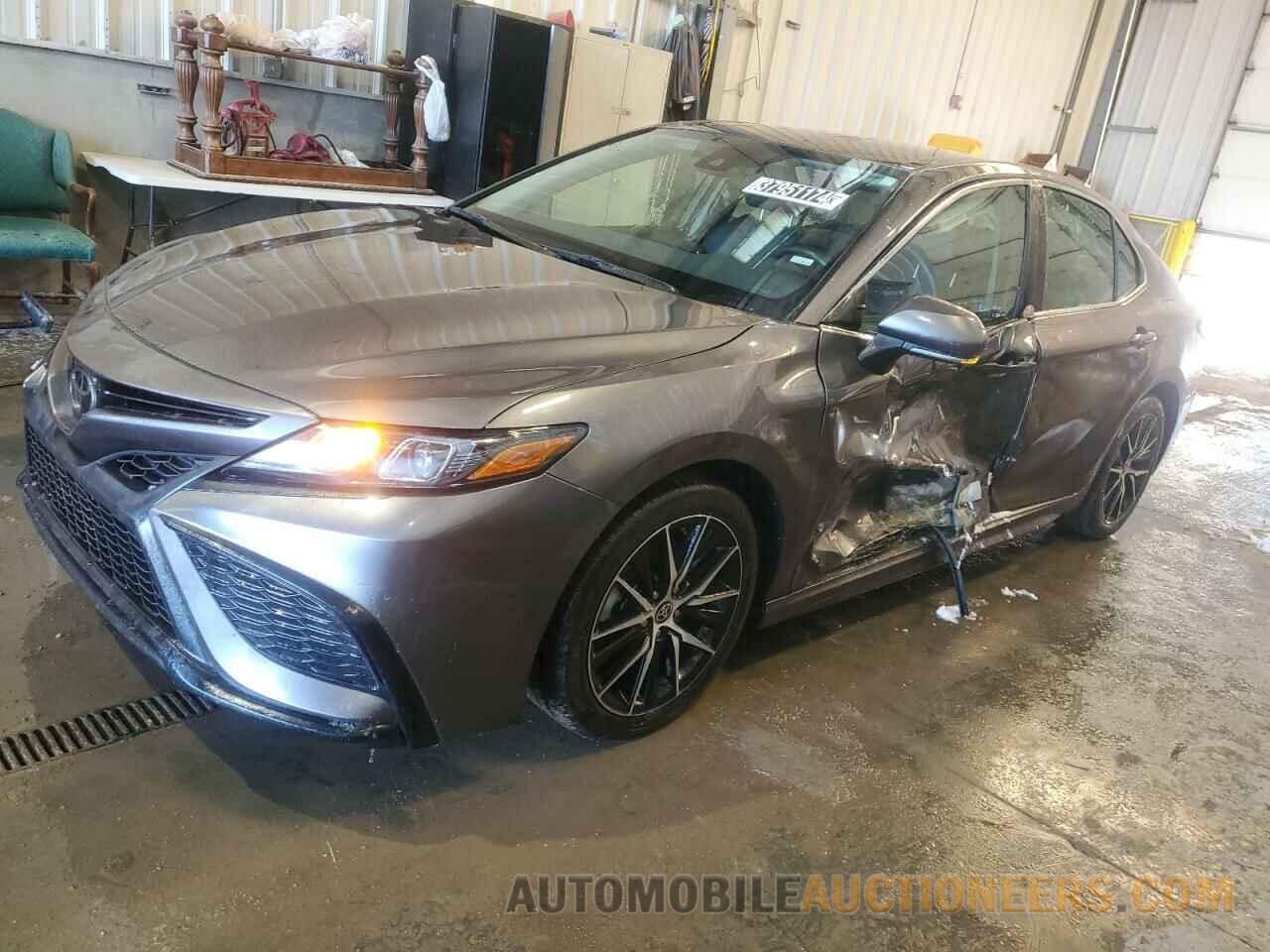 4T1G11AK0NU690250 TOYOTA CAMRY 2022