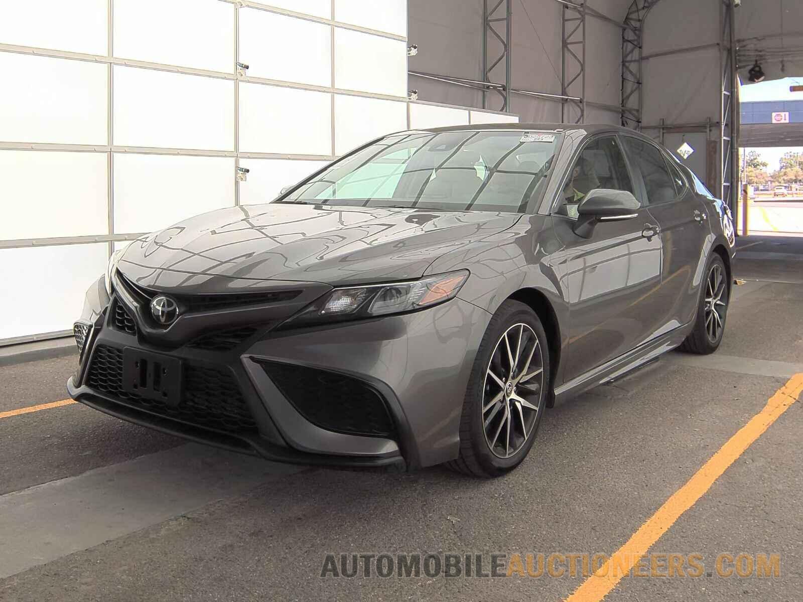 4T1G11AK0NU690491 Toyota Camry 2022