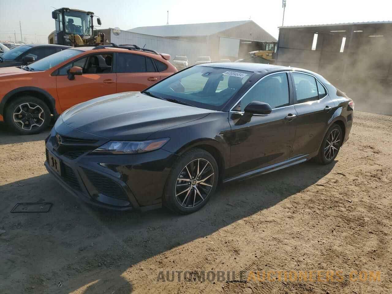 4T1G11AK0NU693987 TOYOTA CAMRY 2022