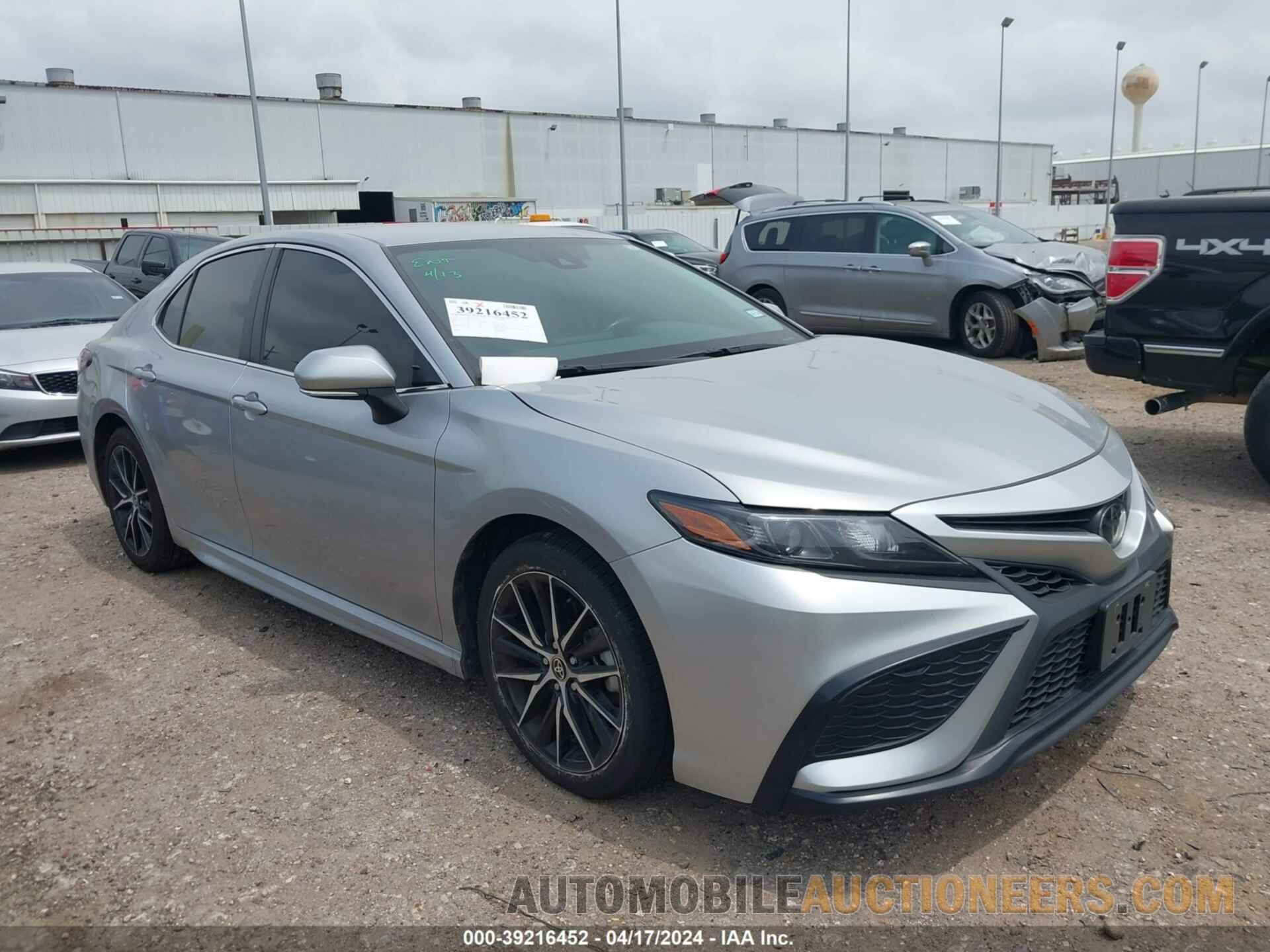 4T1G11AK0NU703711 TOYOTA CAMRY 2022