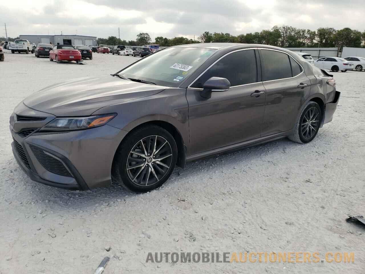 4T1G11AK0NU715681 TOYOTA CAMRY 2022