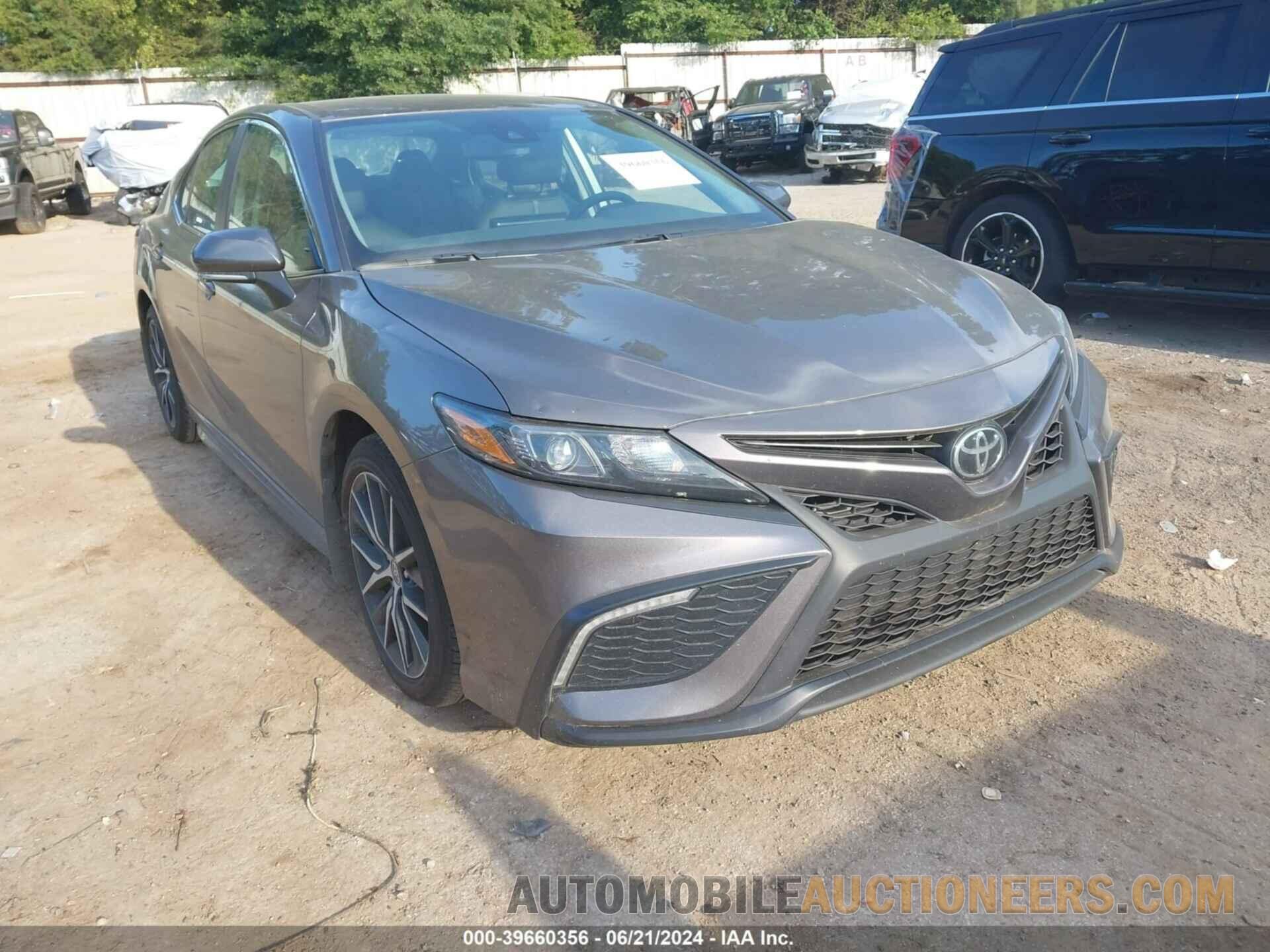 4T1G11AK0RU215641 TOYOTA CAMRY 2024