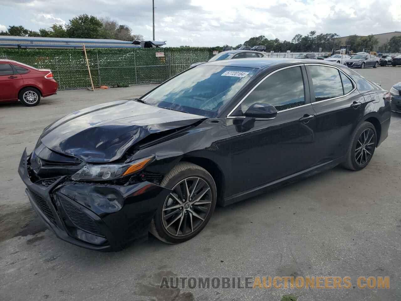 4T1G11AK0RU255699 TOYOTA CAMRY 2024