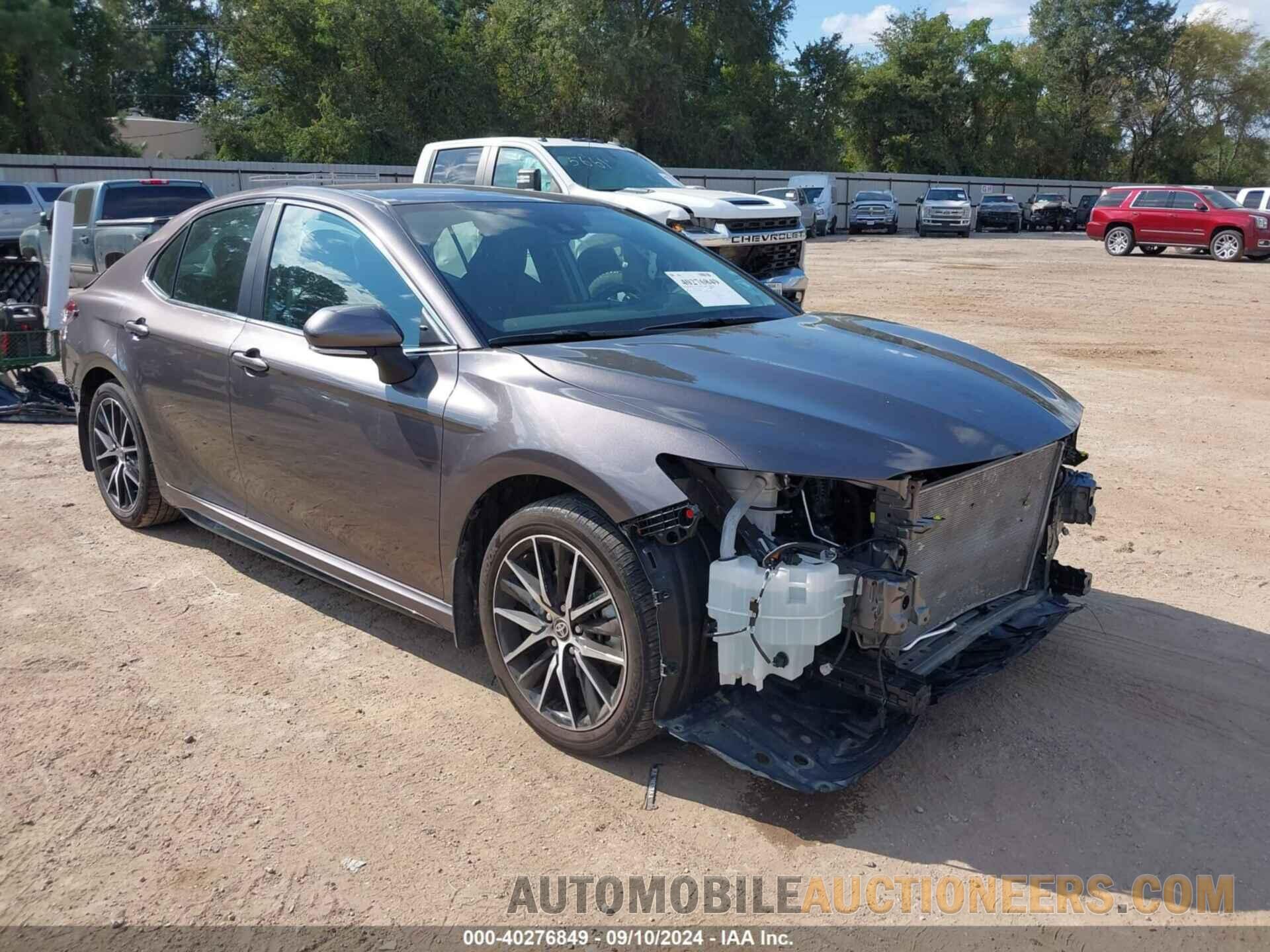 4T1G11AK0RU864694 TOYOTA CAMRY 2024