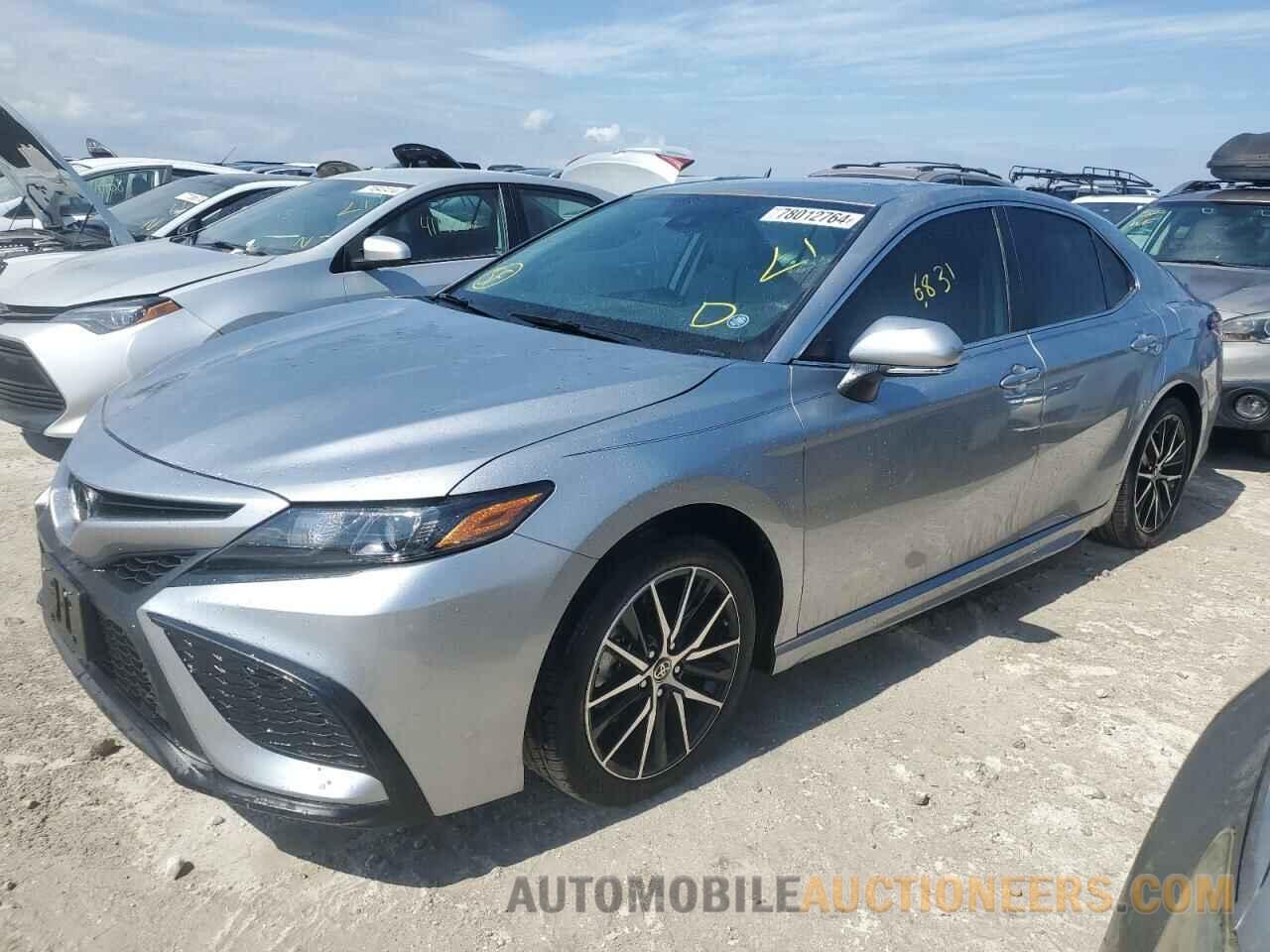 4T1G11AK0RU880894 TOYOTA CAMRY 2024