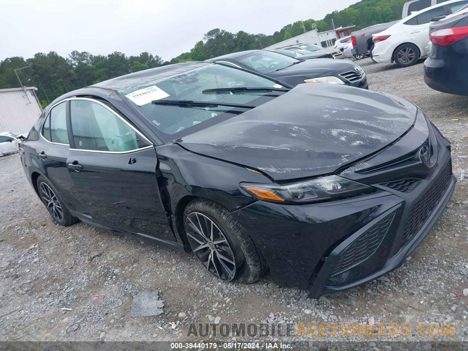 4T1G11AK0RU912825 TOYOTA CAMRY 2024