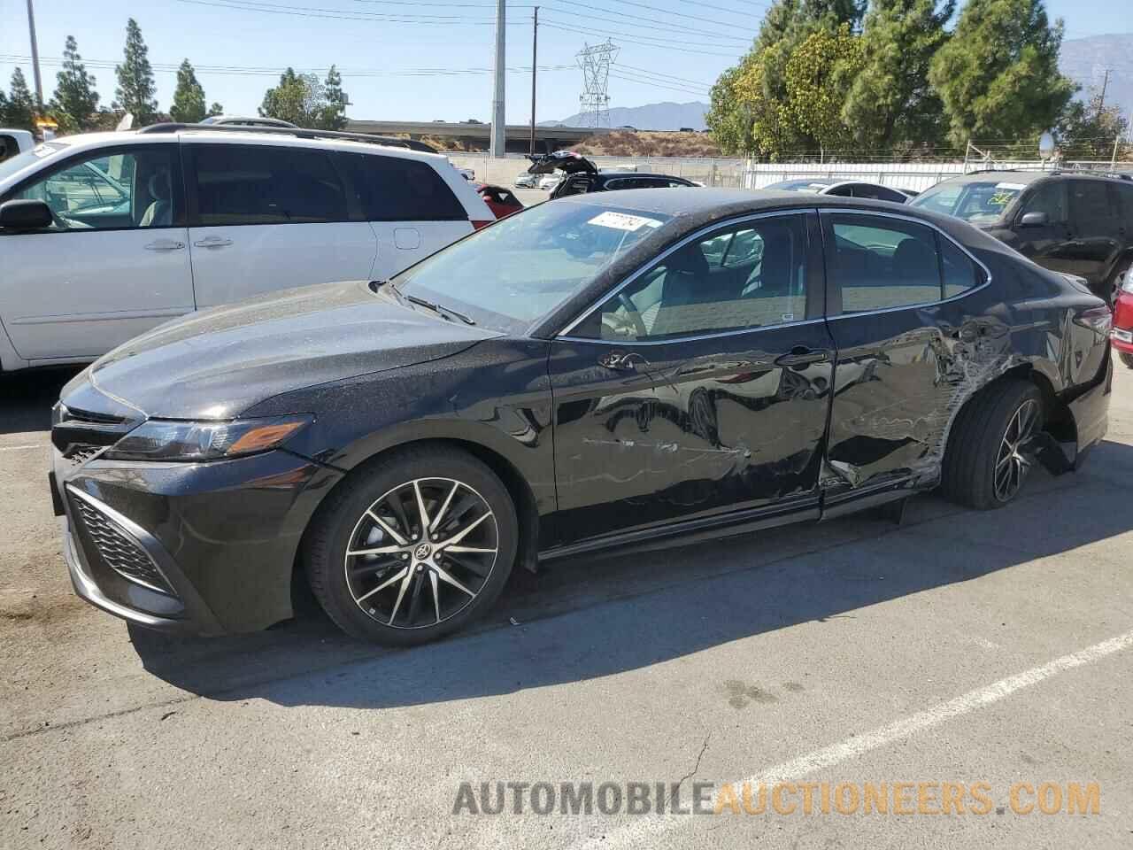 4T1G11AK0RU916406 TOYOTA CAMRY 2024