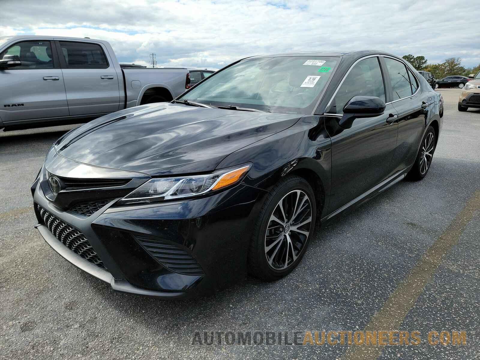 4T1G11AK1LU875601 Toyota Camry 2020