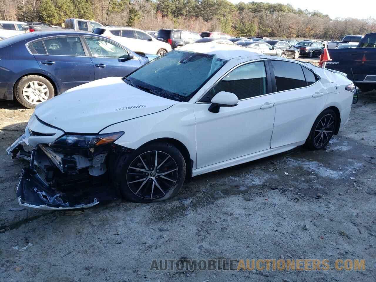 4T1G11AK1MU403951 TOYOTA CAMRY 2021