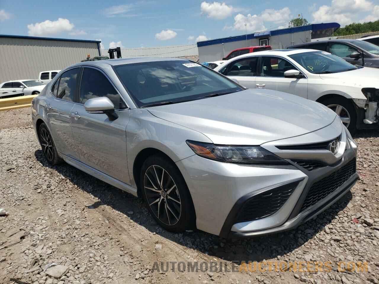 4T1G11AK1MU404680 TOYOTA CAMRY 2021