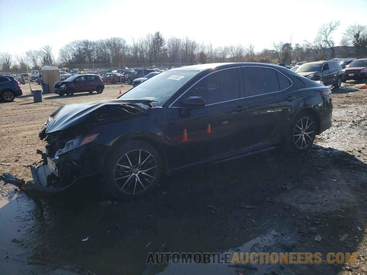 4T1G11AK1MU412584 TOYOTA CAMRY 2021