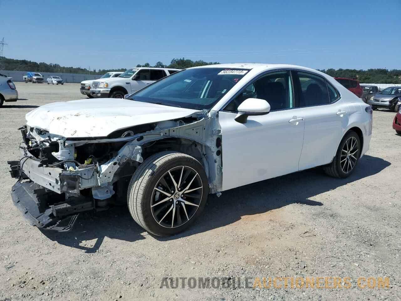 4T1G11AK1MU428753 TOYOTA CAMRY 2021