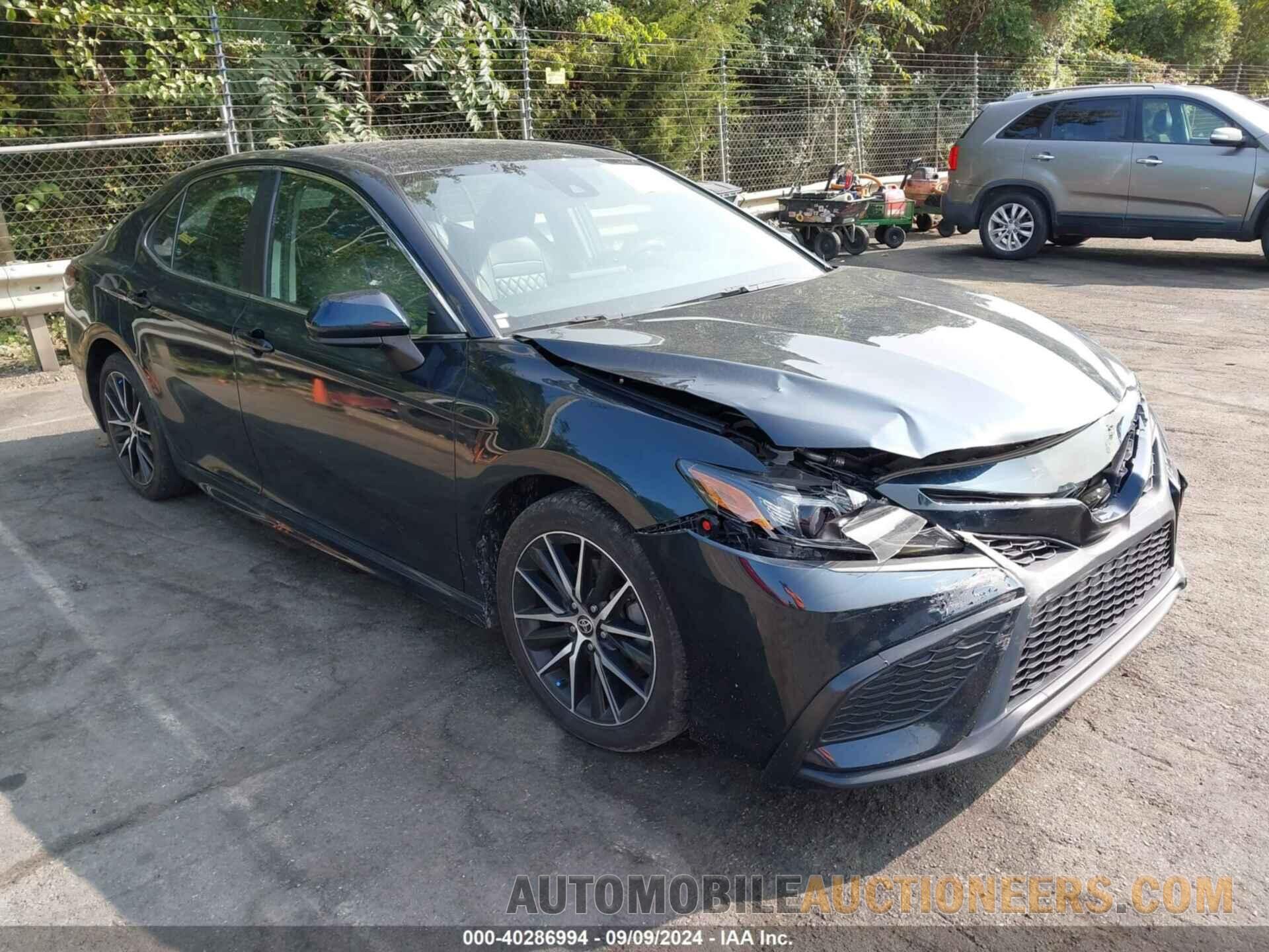 4T1G11AK1MU435668 TOYOTA CAMRY 2021