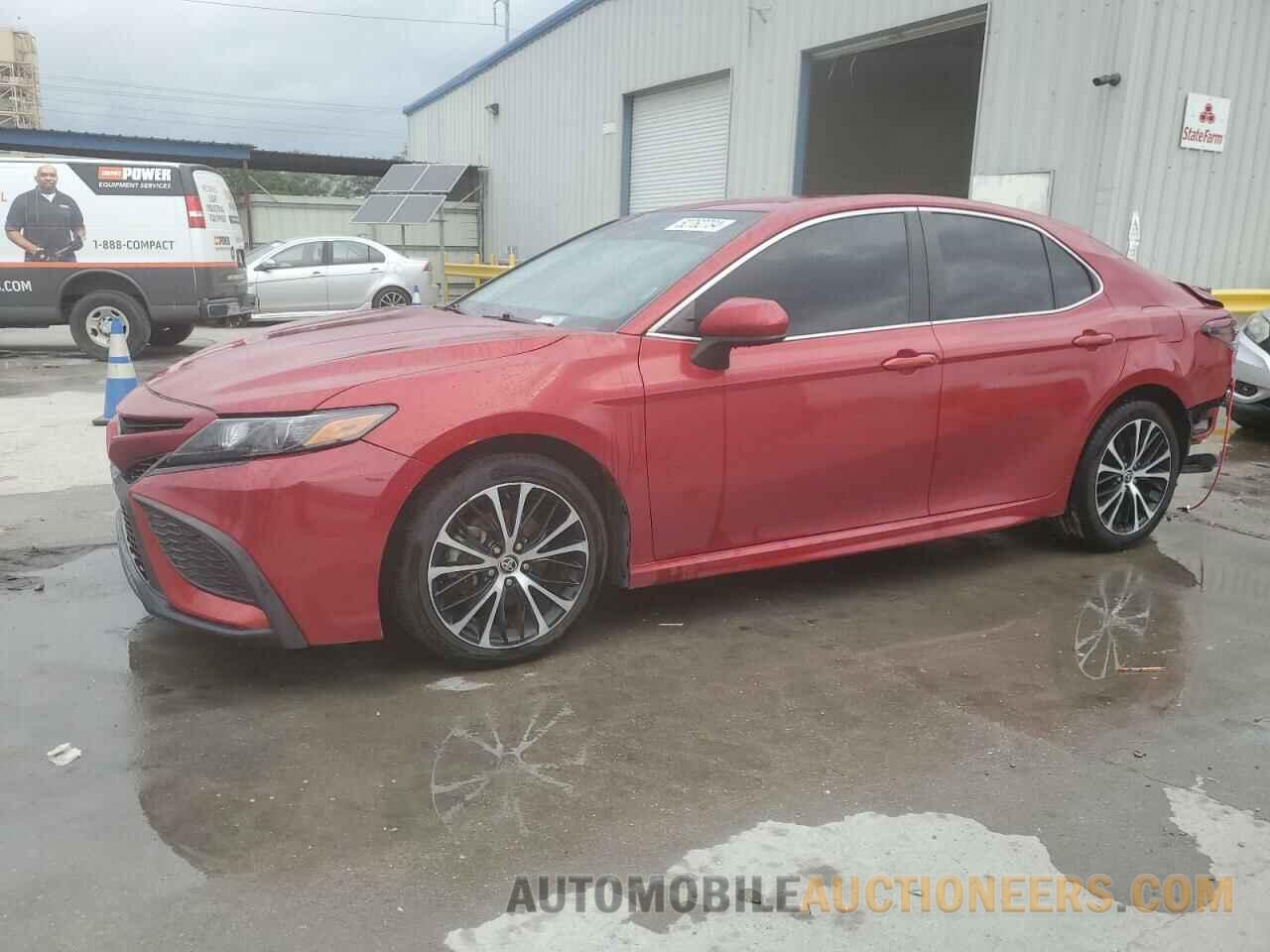 4T1G11AK1MU445410 TOYOTA CAMRY 2021