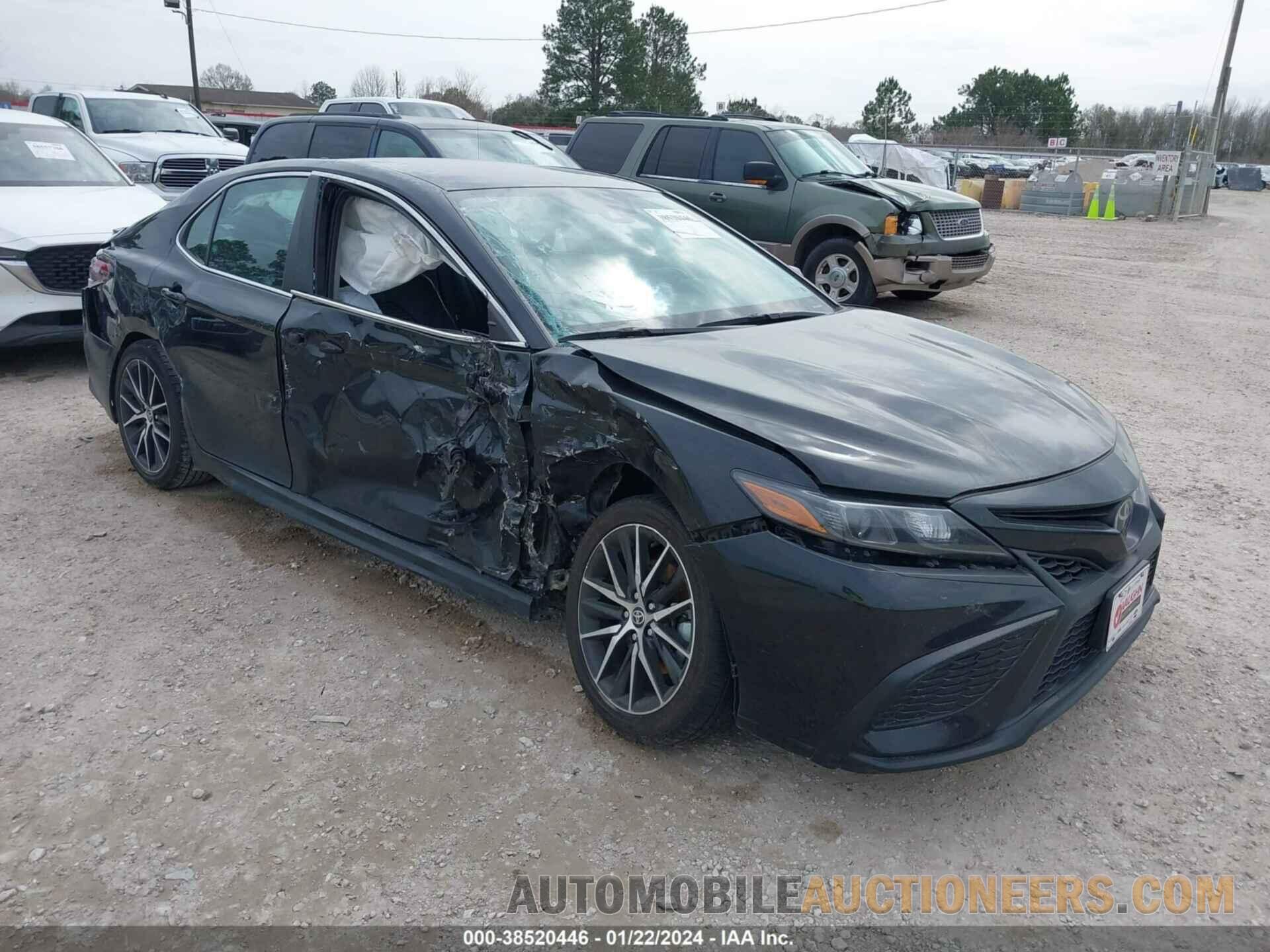 4T1G11AK1MU465141 TOYOTA CAMRY 2021