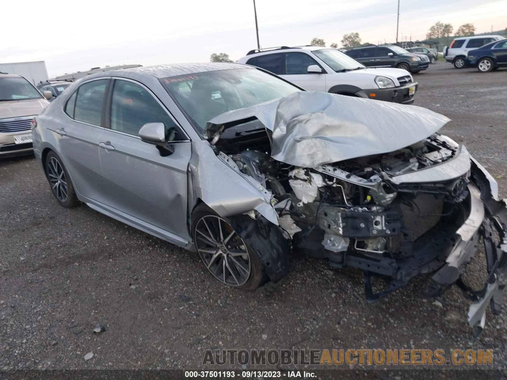 4T1G11AK1MU465950 TOYOTA CAMRY 2021