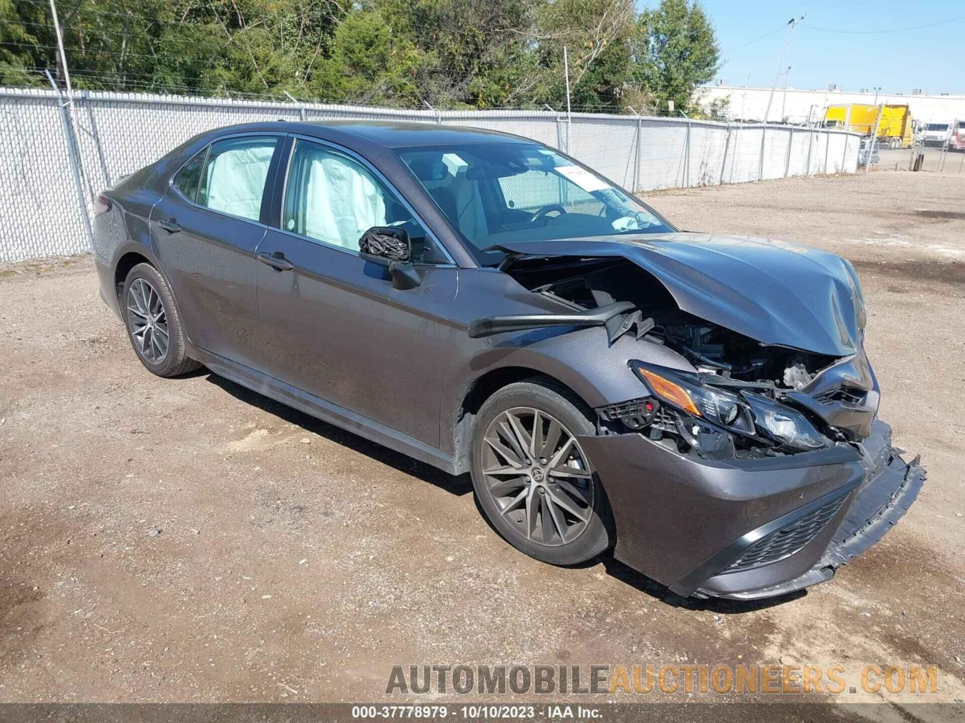 4T1G11AK1MU466760 TOYOTA CAMRY 2021