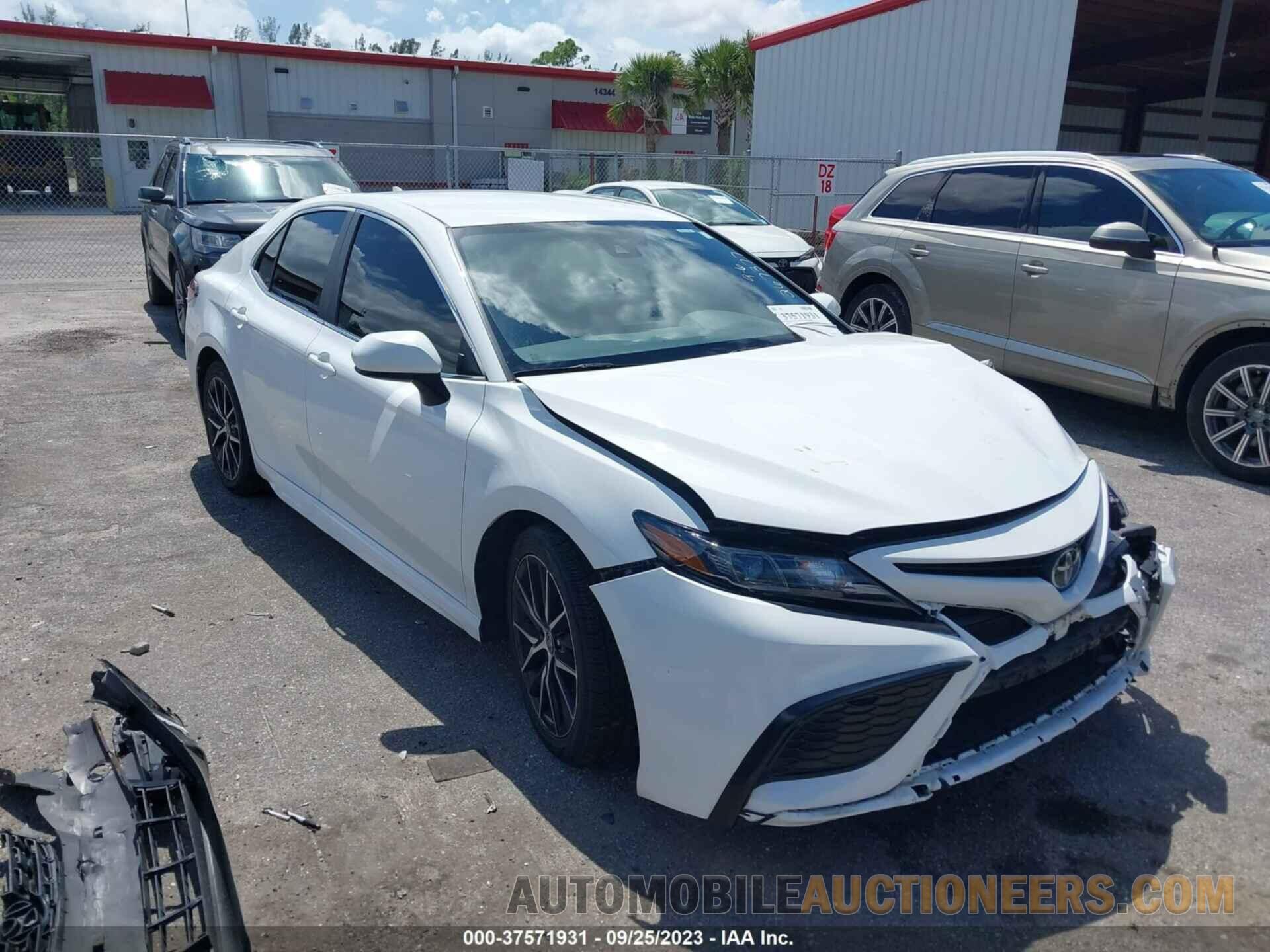 4T1G11AK1MU479170 TOYOTA CAMRY 2021