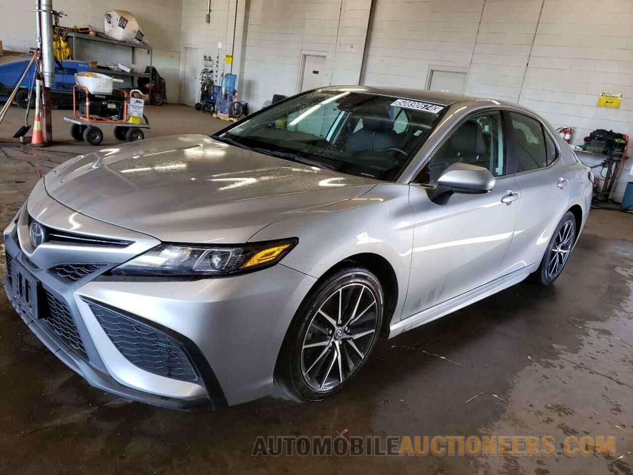 4T1G11AK1MU483154 TOYOTA CAMRY 2021