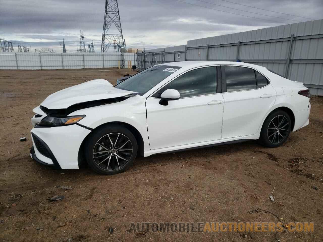 4T1G11AK1MU488371 TOYOTA CAMRY 2021