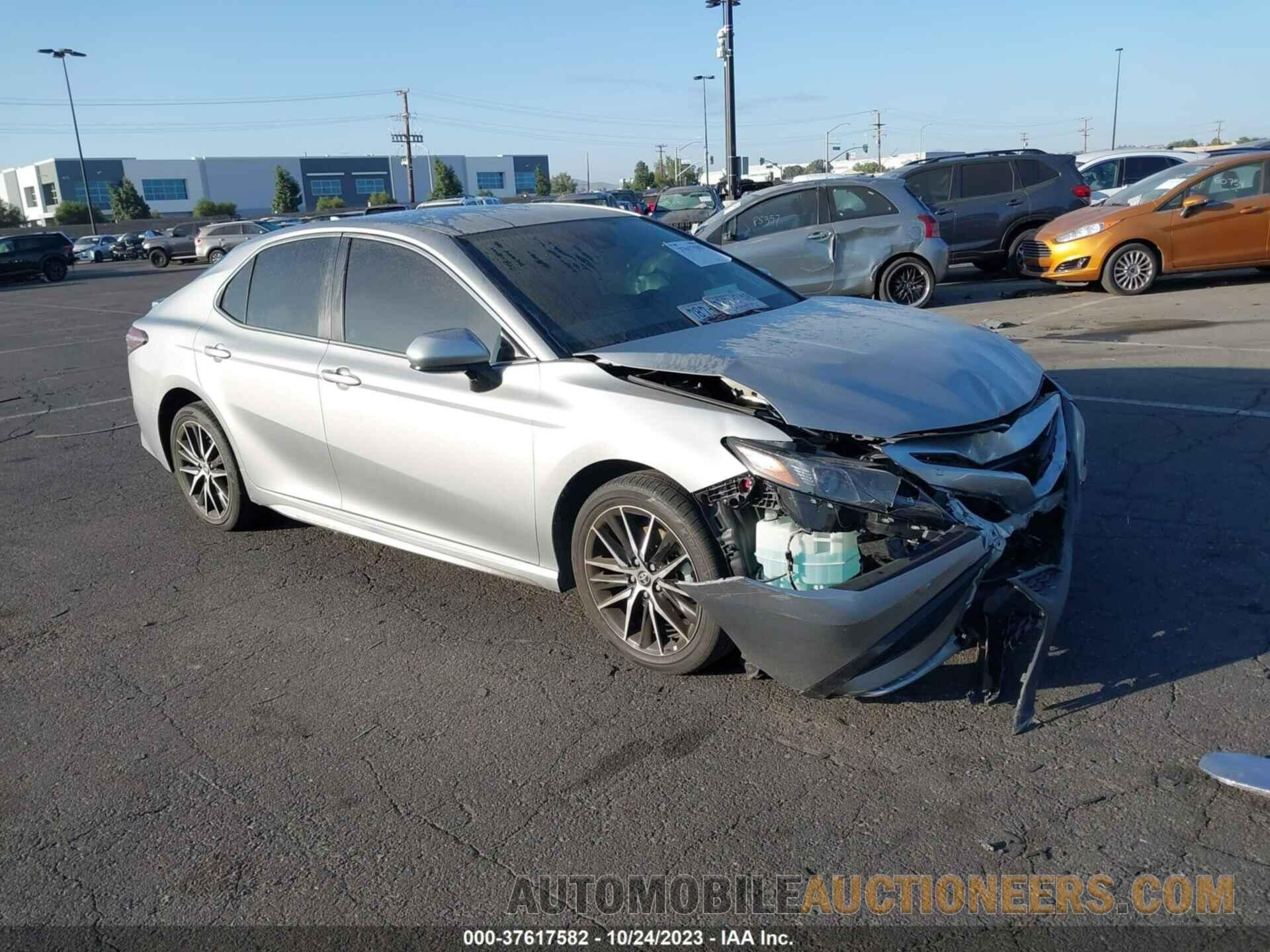 4T1G11AK1MU493716 TOYOTA CAMRY 2021