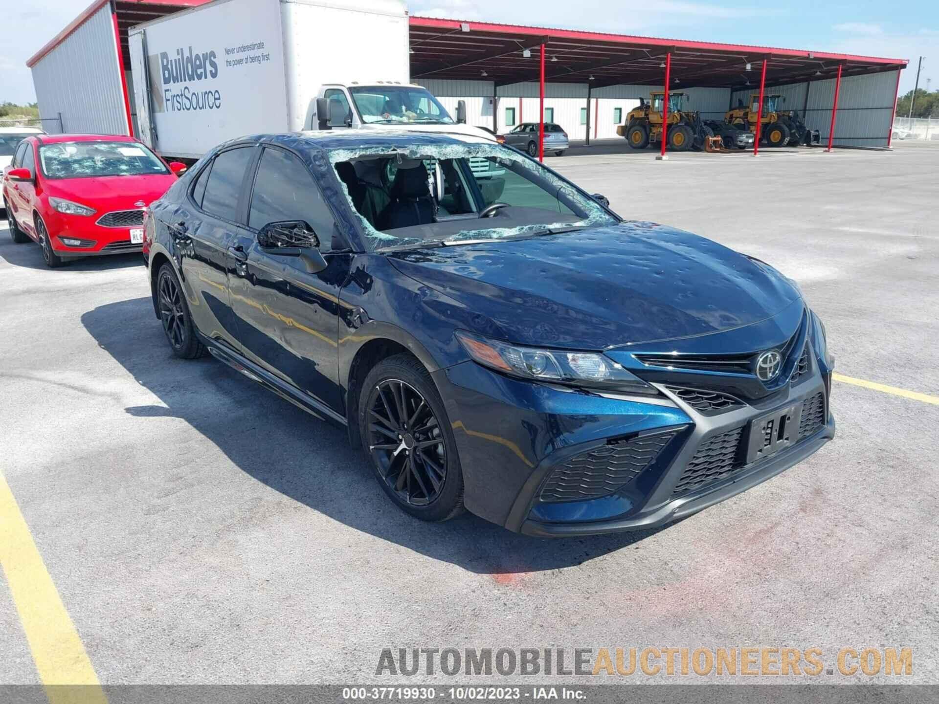 4T1G11AK1MU498236 TOYOTA CAMRY 2021