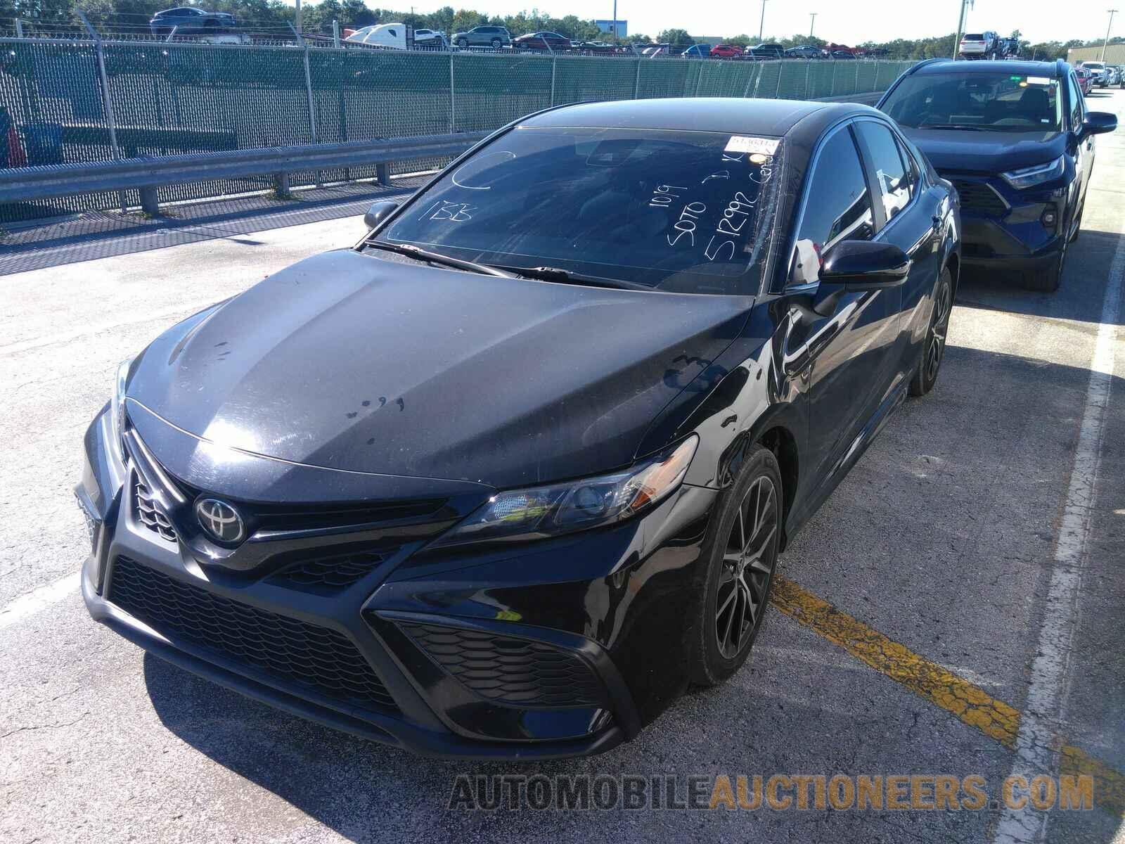 4T1G11AK1MU512992 Toyota Camry 2021