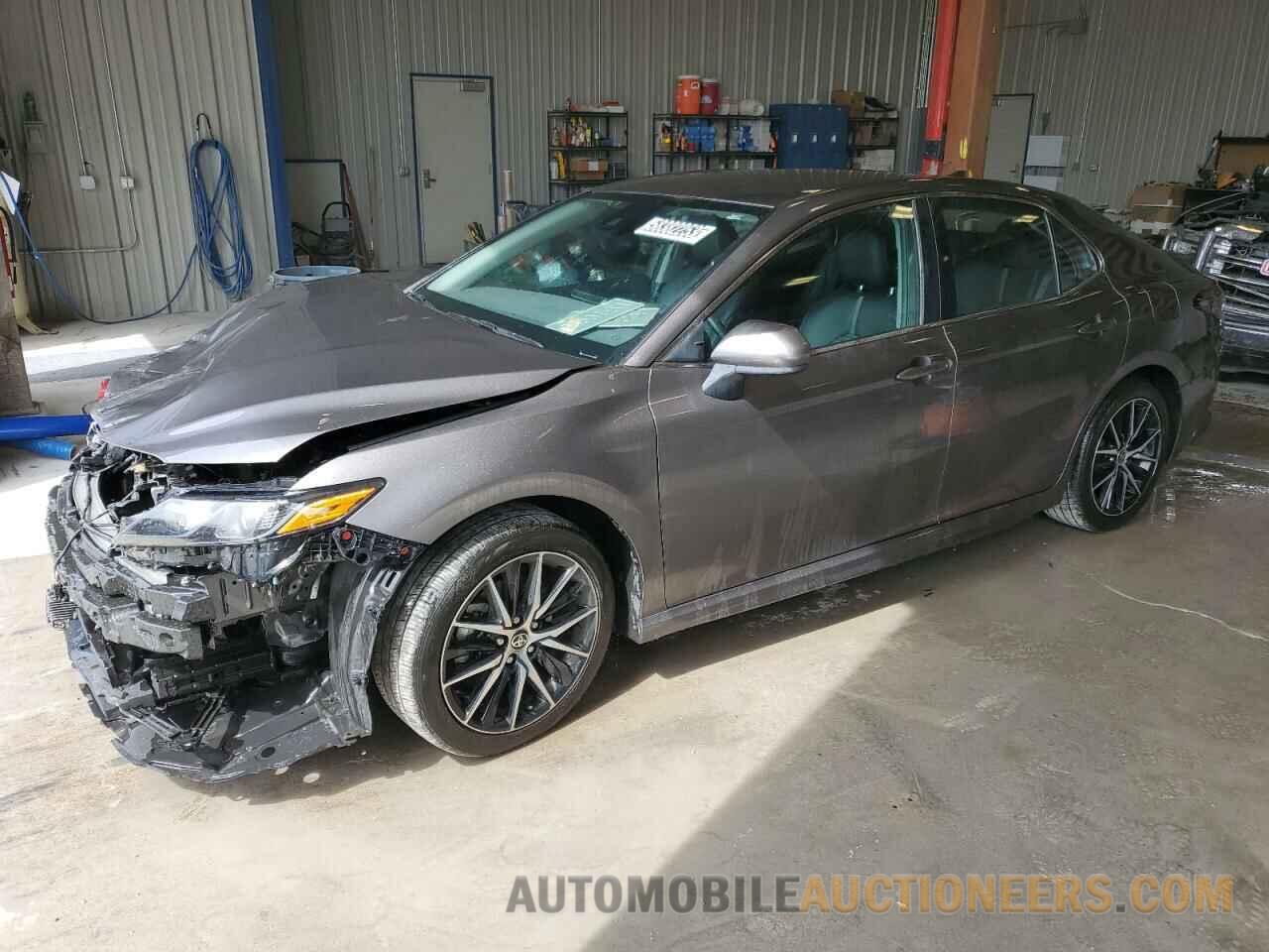 4T1G11AK1MU513625 TOYOTA CAMRY 2021