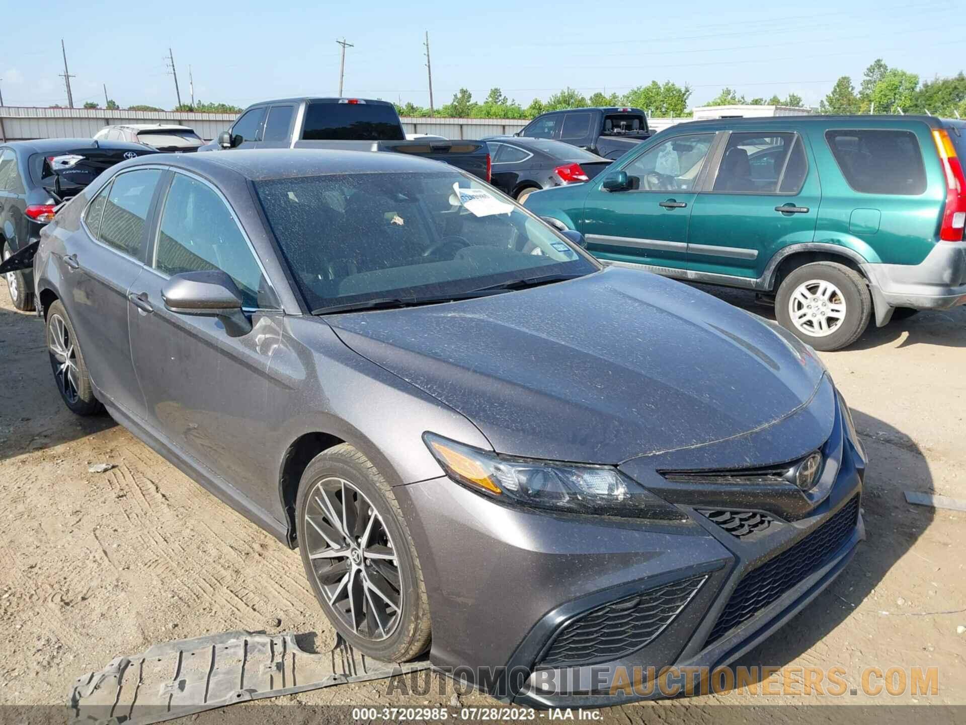 4T1G11AK1MU521031 TOYOTA CAMRY 2021