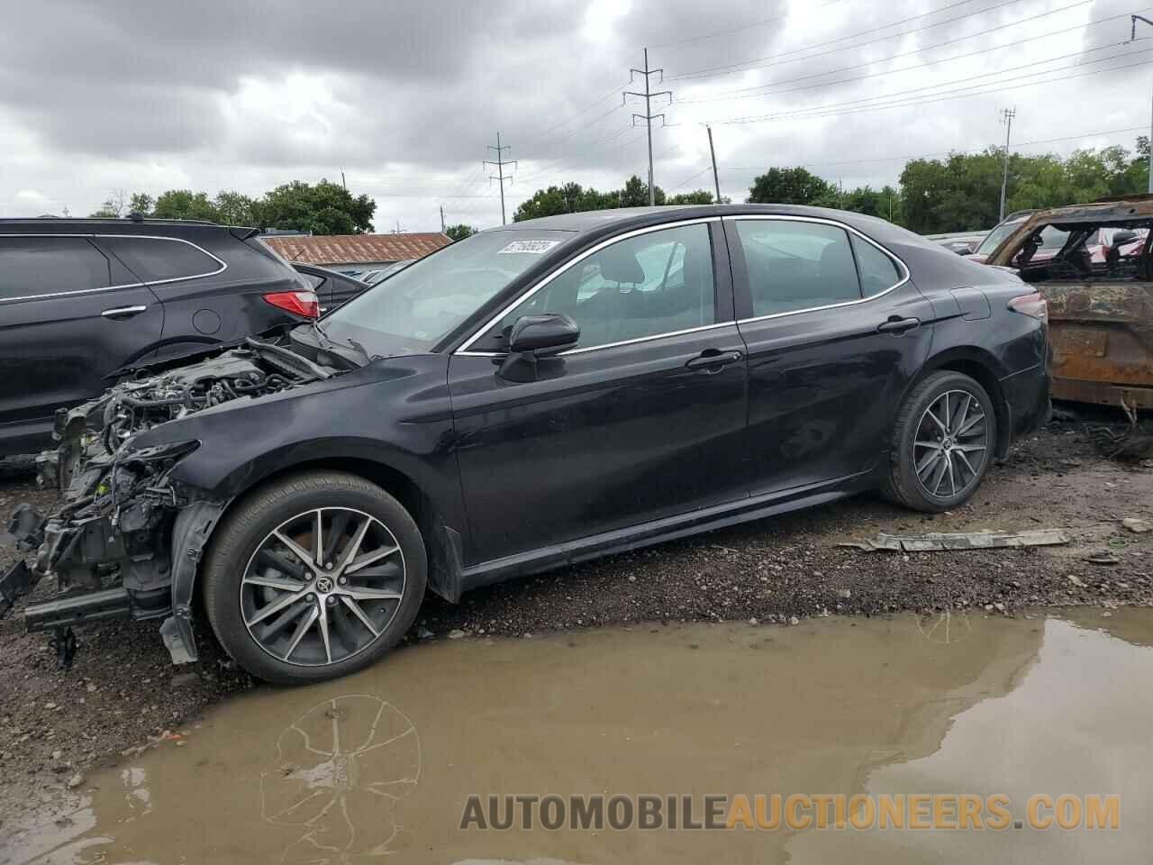 4T1G11AK1MU541618 TOYOTA CAMRY 2021