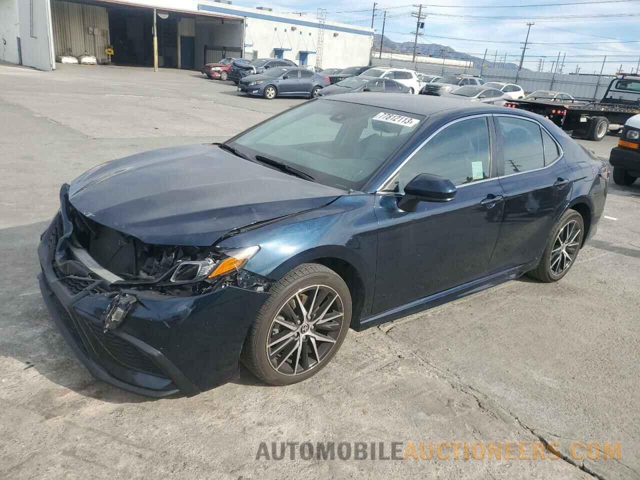 4T1G11AK1MU547127 TOYOTA CAMRY 2021