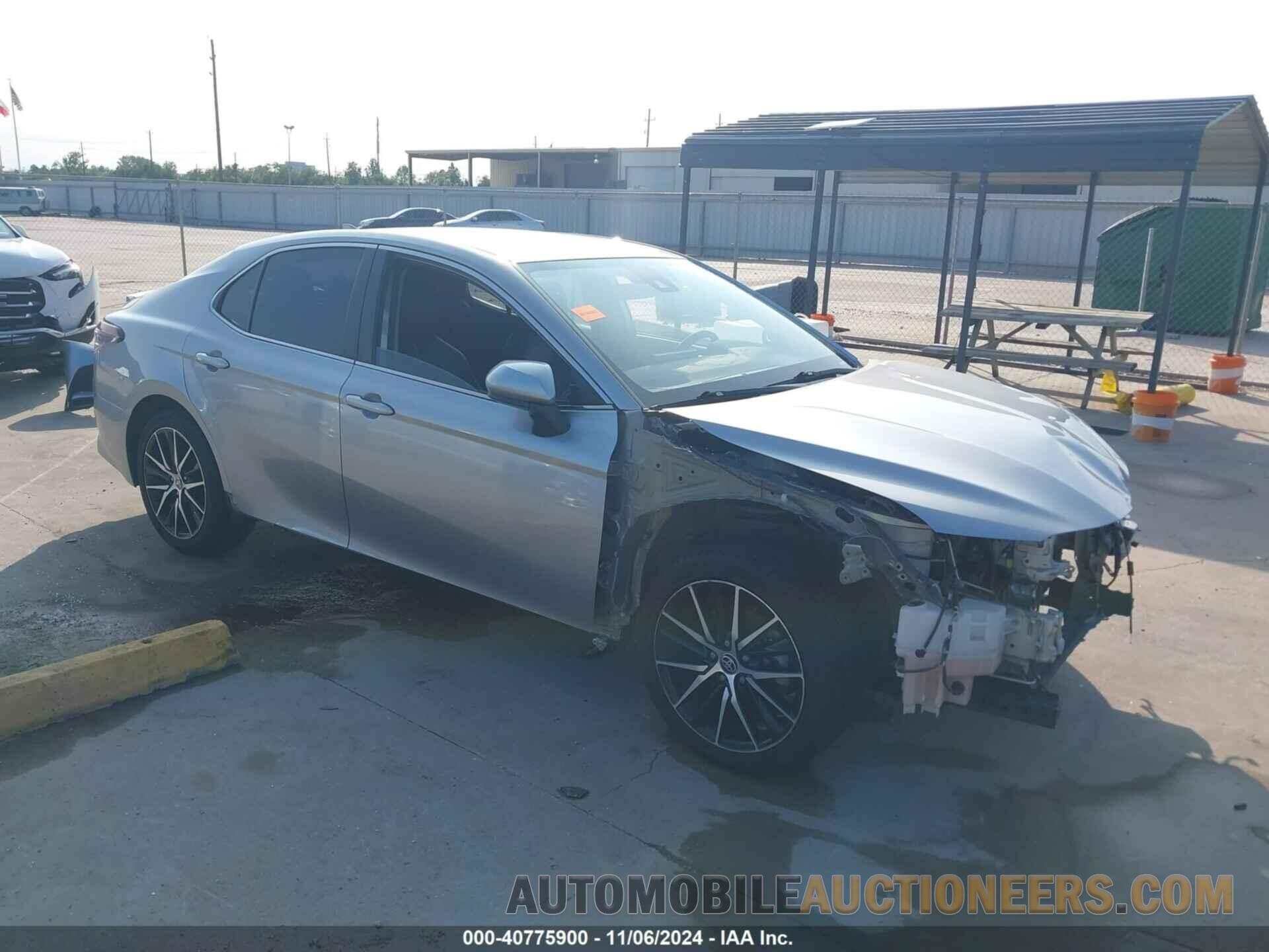 4T1G11AK1MU552196 TOYOTA CAMRY 2021