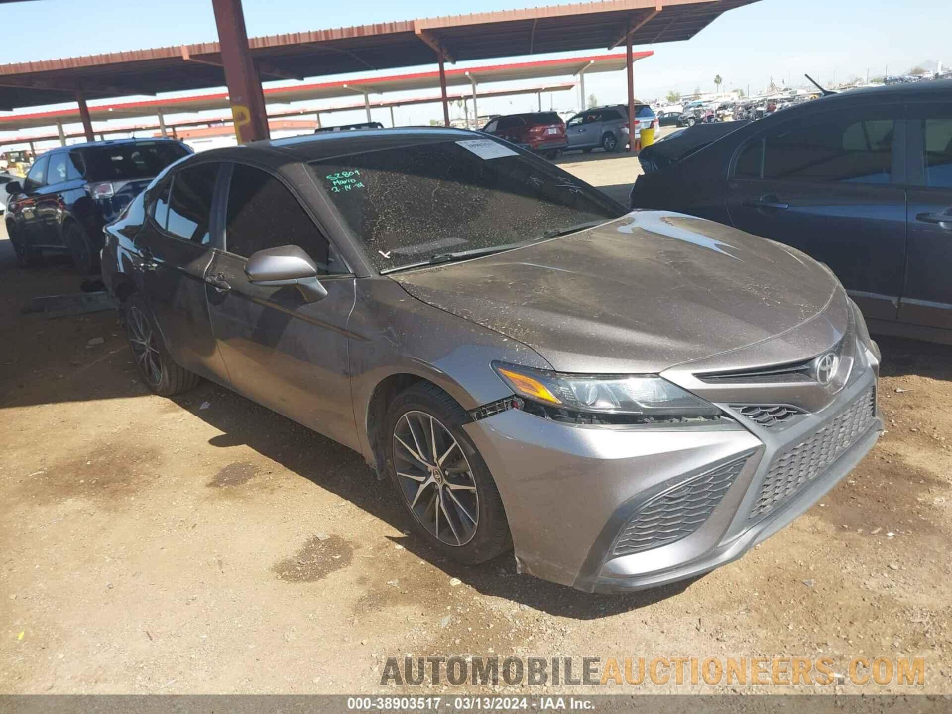 4T1G11AK1MU558600 TOYOTA CAMRY 2021