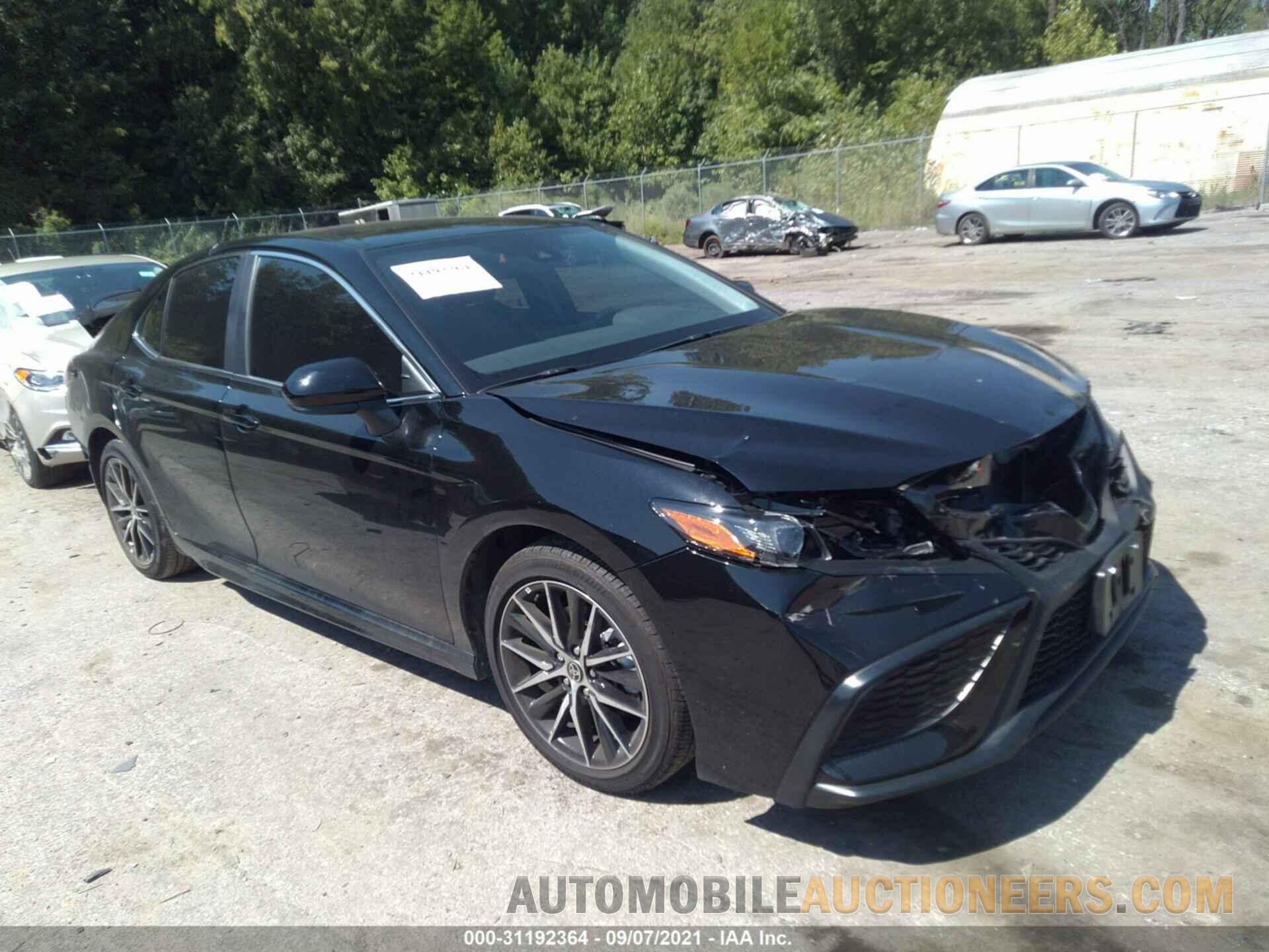 4T1G11AK1MU569760 TOYOTA CAMRY 2021