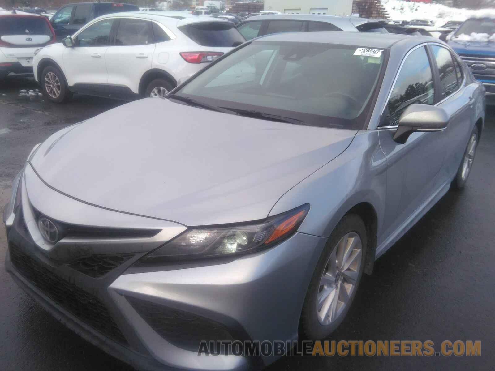 4T1G11AK1MU581942 Toyota Camry 2021