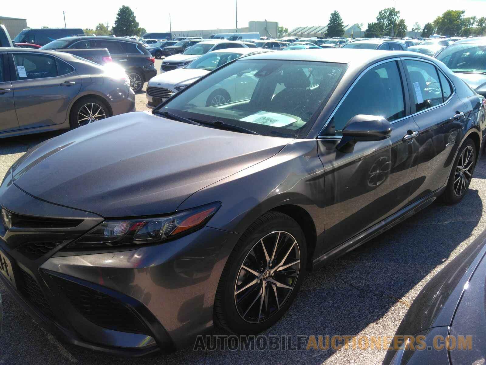 4T1G11AK1MU584355 Toyota Camry 2021