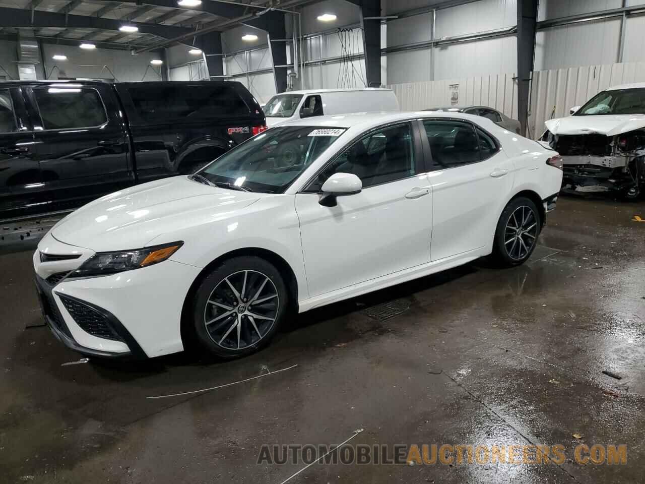 4T1G11AK1MU605821 TOYOTA CAMRY 2021