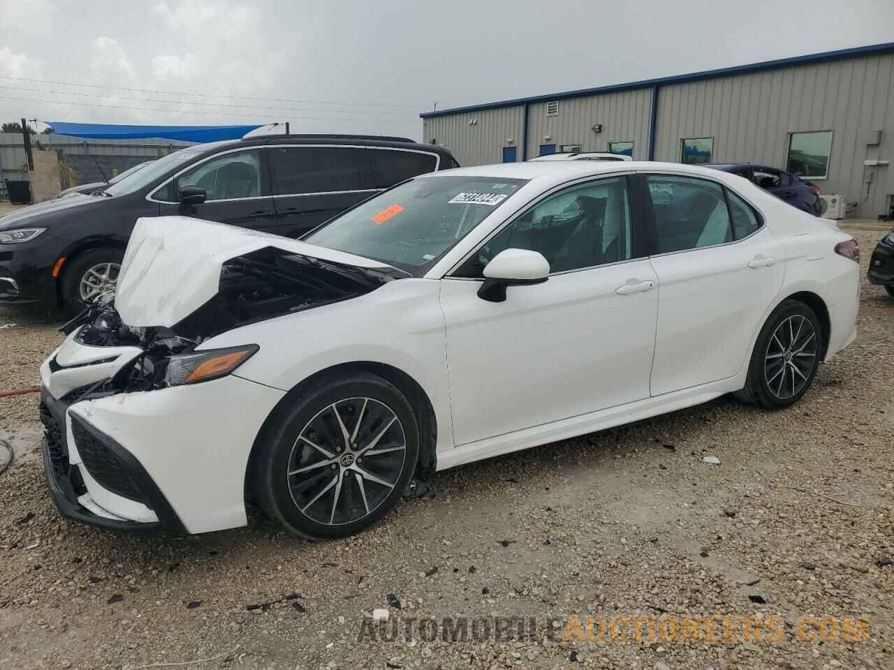 4T1G11AK1MU606189 TOYOTA CAMRY 2021