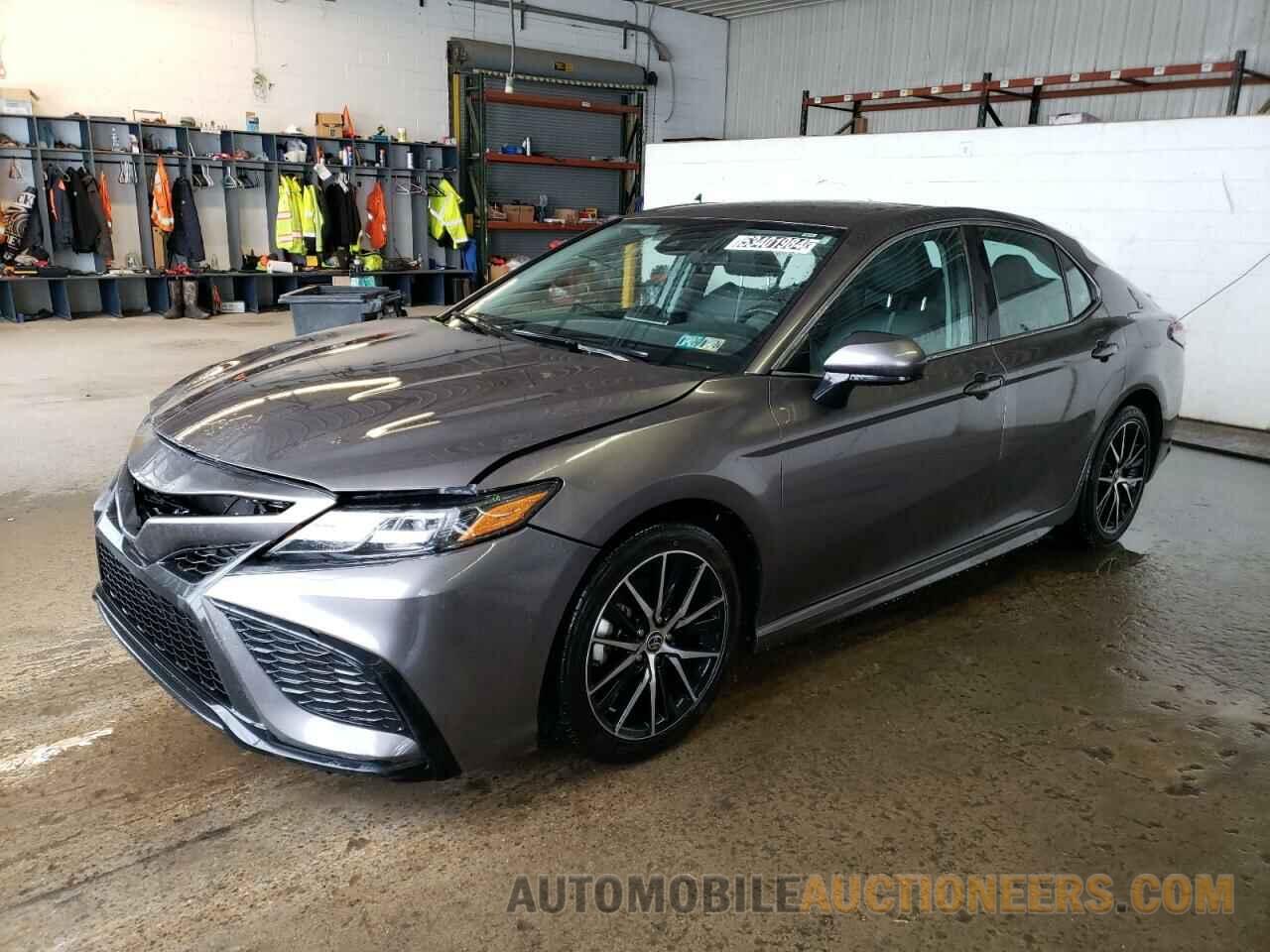 4T1G11AK1MU606595 TOYOTA CAMRY 2021