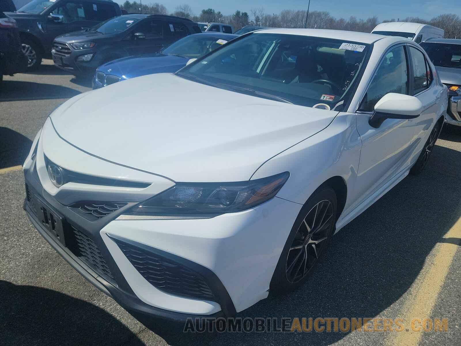 4T1G11AK1MU607245 Toyota Camry 2021