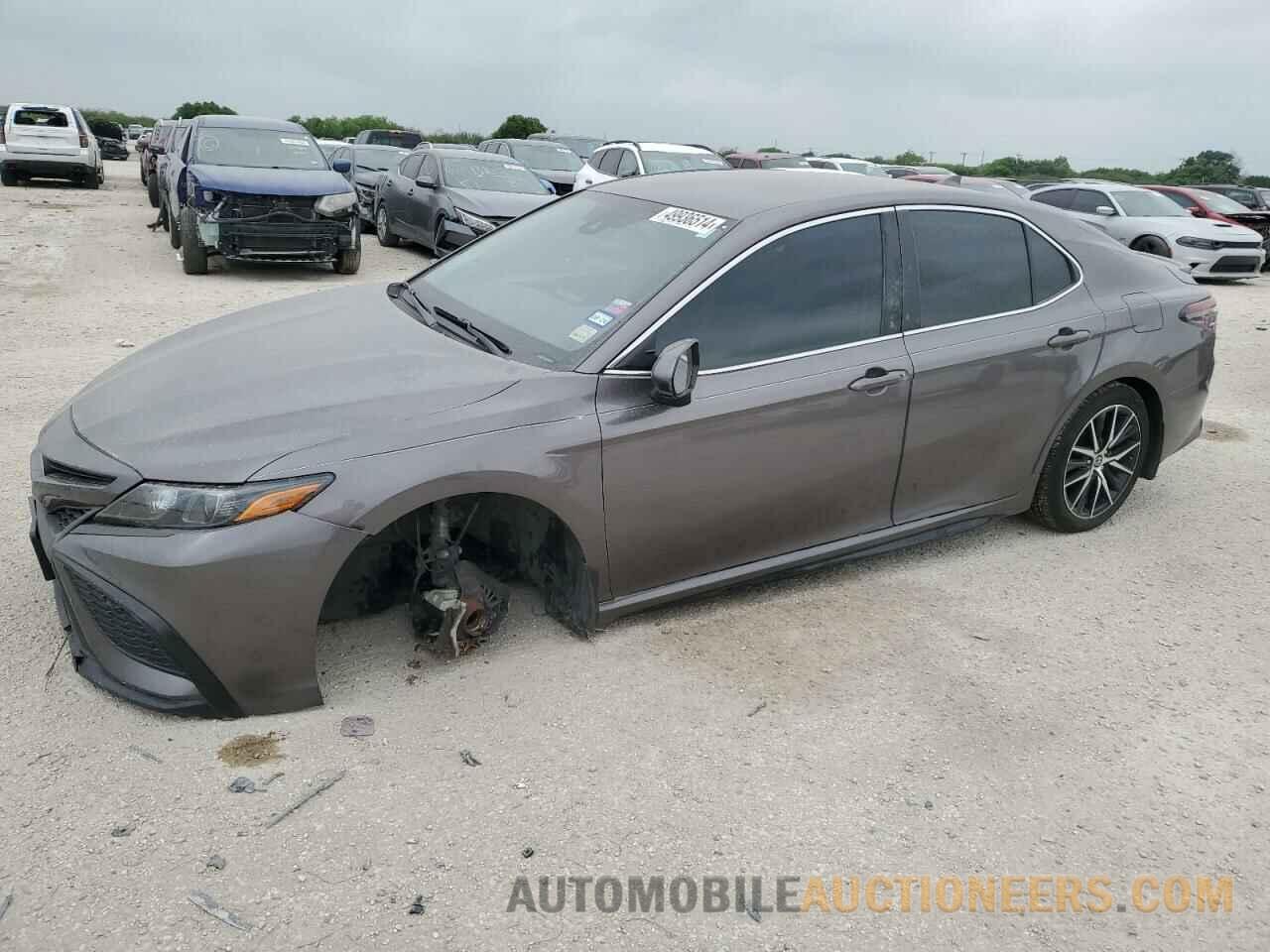 4T1G11AK1MU615121 TOYOTA CAMRY 2021