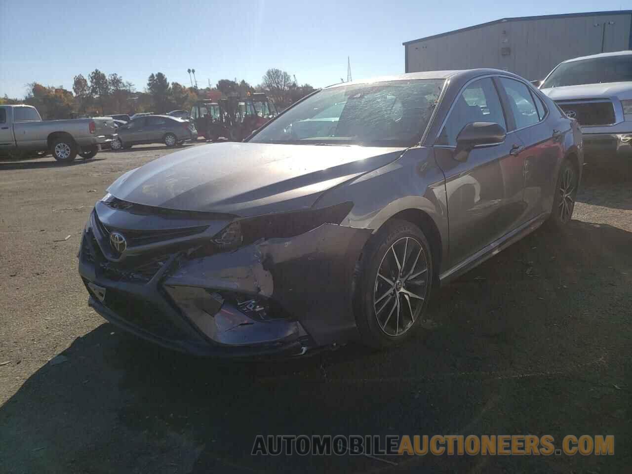 4T1G11AK1NU042528 TOYOTA CAMRY 2022