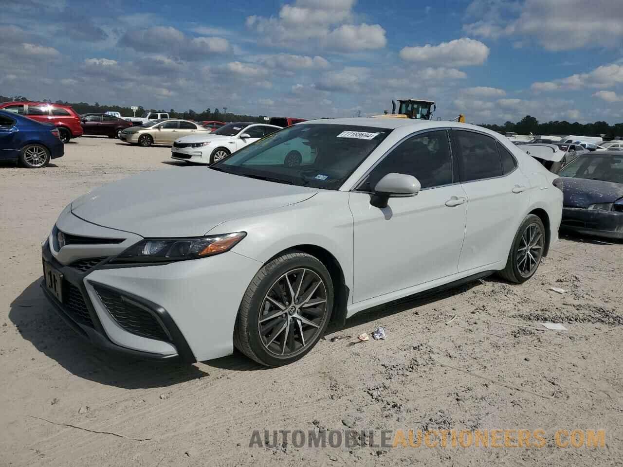 4T1G11AK1NU065985 TOYOTA CAMRY 2022