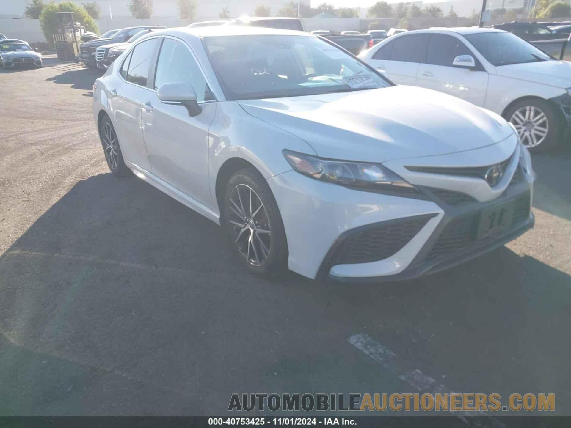 4T1G11AK1NU066201 TOYOTA CAMRY 2022