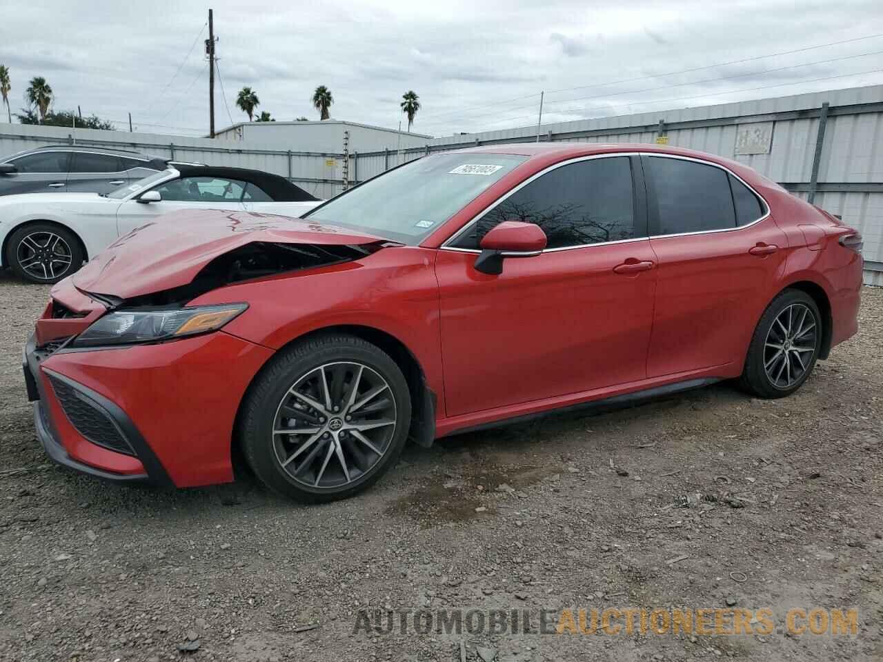 4T1G11AK1NU070393 TOYOTA CAMRY 2022