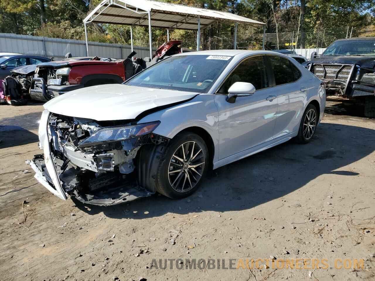 4T1G11AK1NU071320 TOYOTA CAMRY 2022